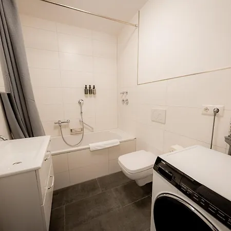 Bonnystay L Modern L Zentral L Work Space L Kitchen L Smart Tv L Wlan Apartament *