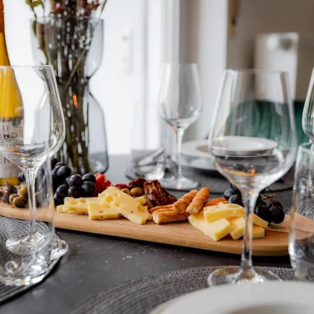 Bonnystay L Modern L Zentral L Work Space L Kitchen L Smart Tv L Wlan * Pasov